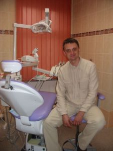 lekarz stomatolog, implantolog Rzeszów - Radosław Maksymowicz -implanty rzeszow
